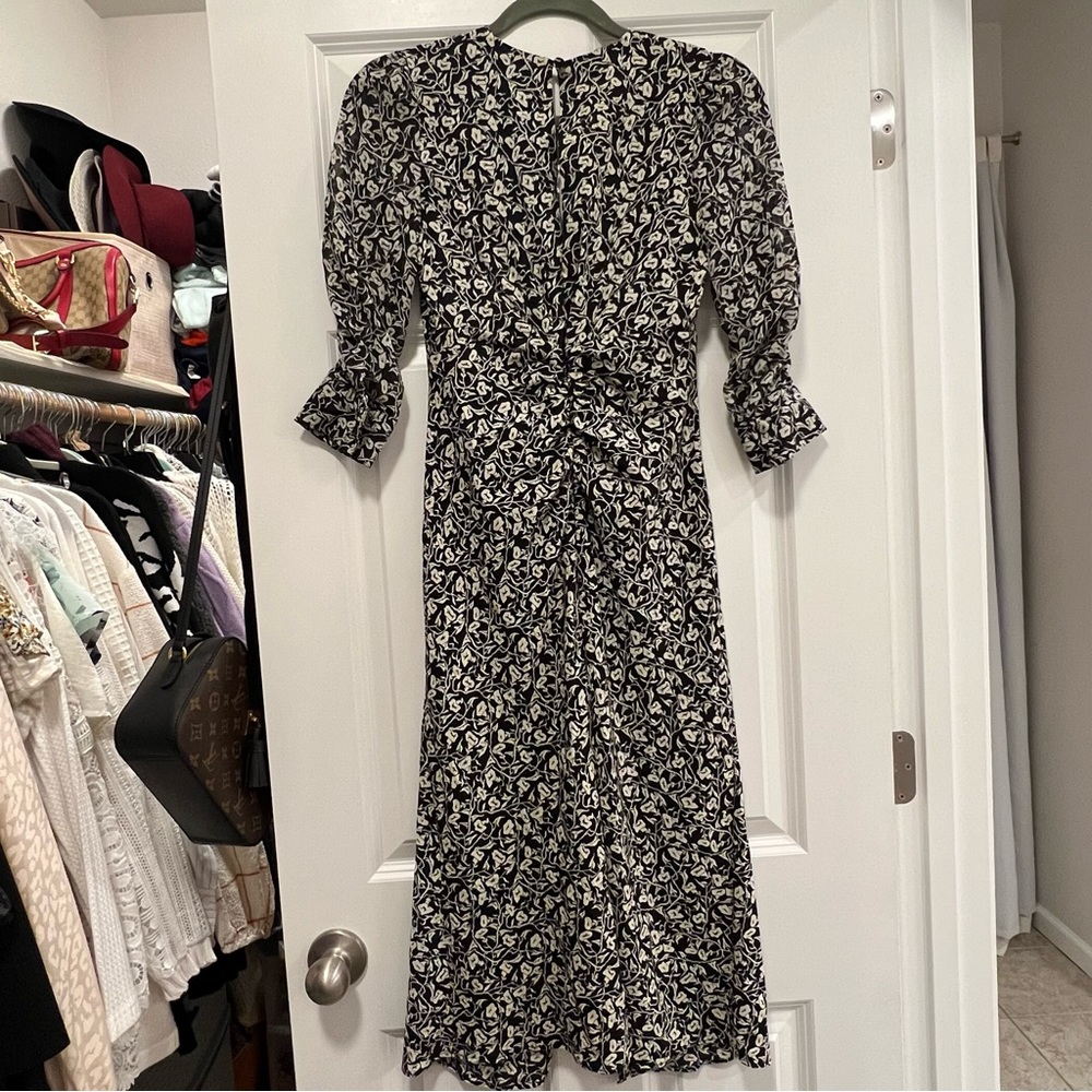 TOPSHOP Ruched Detail V-Neck Dress - Picture 8 of 14